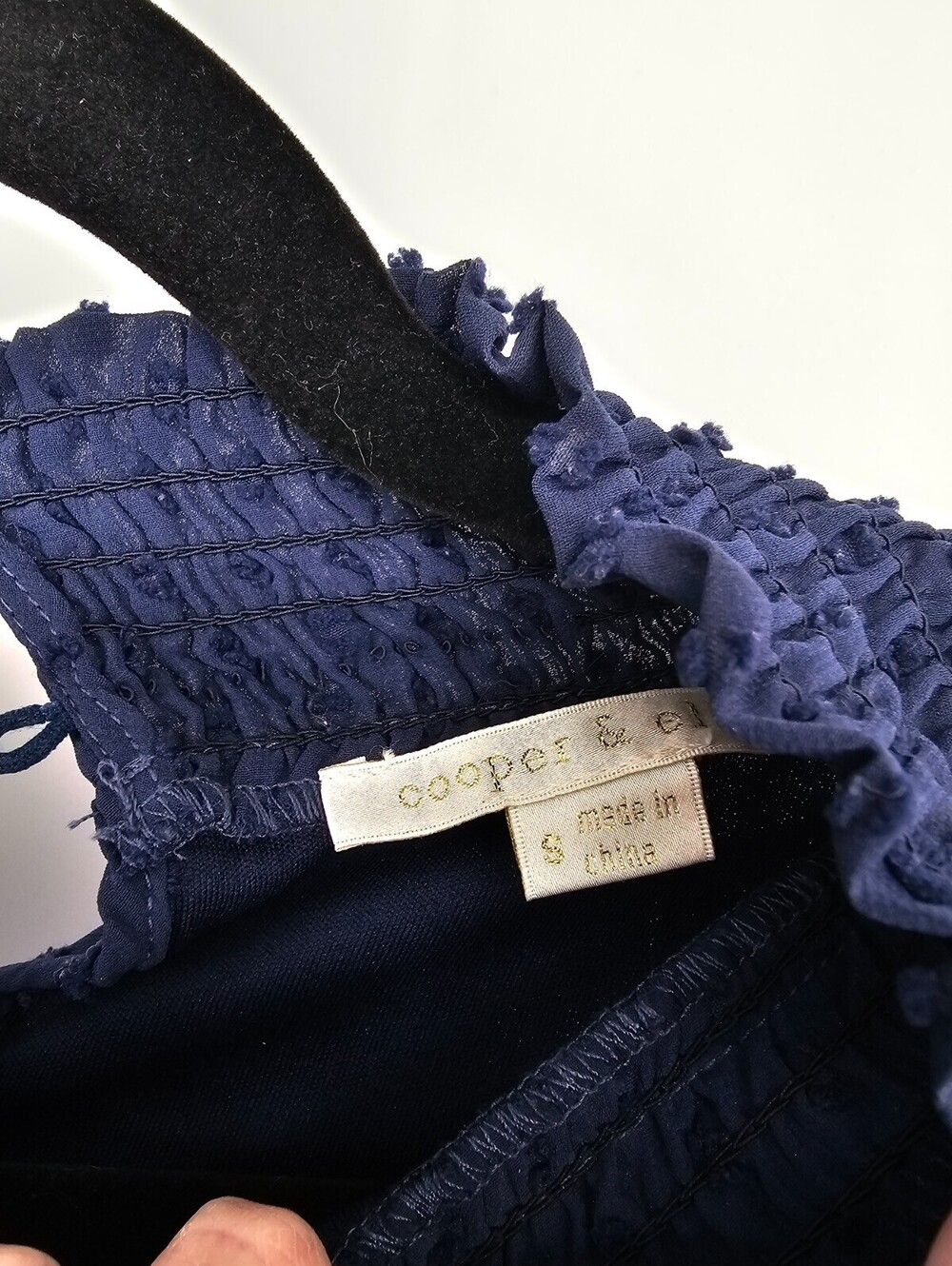 Cooper & Ella Womens Sz S Long Sleeve Smocked Neck Blouse Navy Blue - Picture 3 of 5
